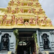 ガネーシャが祀られるヒンズー教寺院／シンガポール　カトン