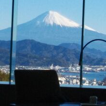 お部屋からの紅富士は最高だった。