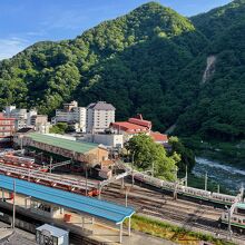 黒部峡谷トロッコ電車駅前　フィール宇奈月