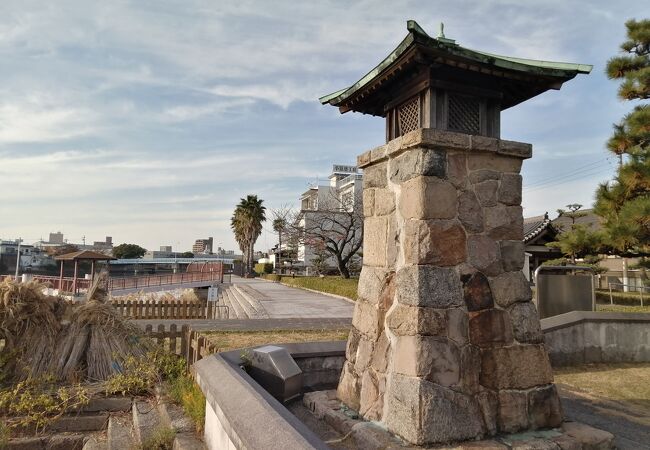 「宮の渡し公園」内にあります