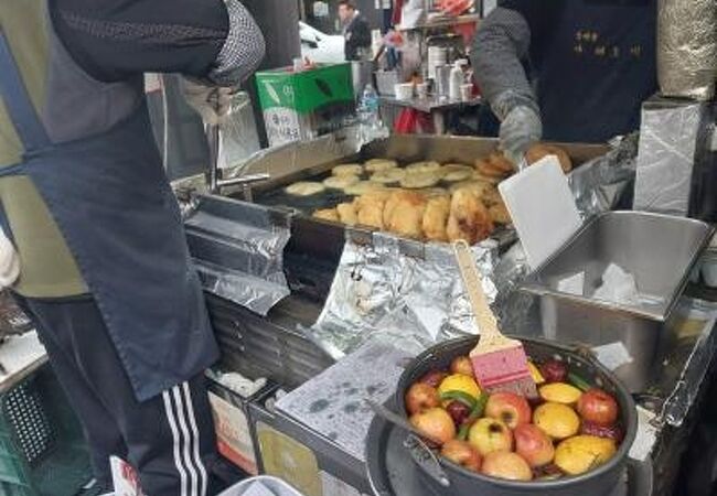 コスパ最高！大人気のホットク店