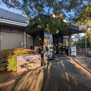A small museum where visitors can learn about the history of the Tokugawa family during the Meiji period