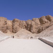 古代都市テーベとその墓地遺跡