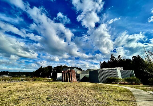 市原湖畔美術館