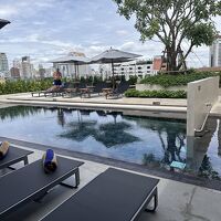 屋上にあるプール