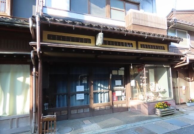 三味線は茶屋街と密接な関係