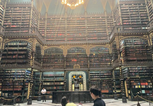 幻想図書館