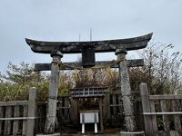 弥彦神社奥宮 御神廟