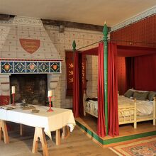 エドワード1世の寝室を再現した部屋