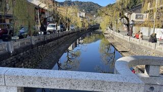 温泉街の風景