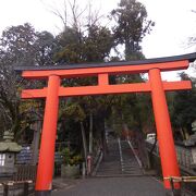 広い境内に幾つかの寺社があります。