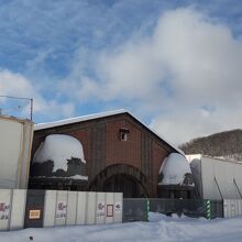 正門は工事中でしたが形は見れました