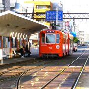 みかん色に統一された電車　～　伊予鉄道 市内線（路面電車）