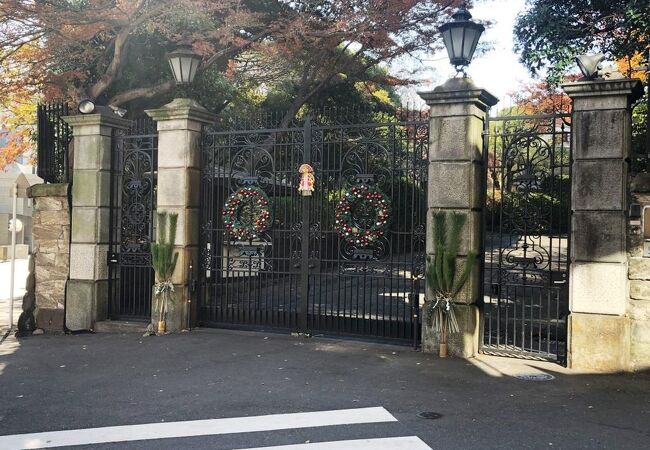 イタリア大使館の敷地内に切腹の地の記念碑があるそうですが、残念ながら見ることはできません。