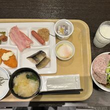 朝食。ルートインの朝食ブッフェはどこでも美味しい