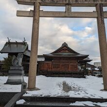 須衛都久神社