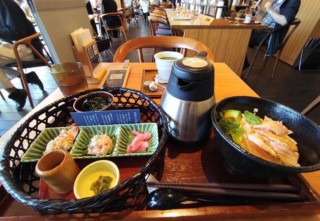 築地本願寺カフェ Tsumugi