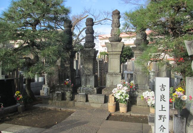 中野散策(1)上高田で満昌院功運寺に行き吉良上野介の墓を見ました