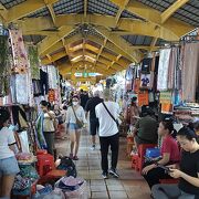 巨大マーケット　ベンタイン市場