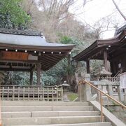 「徒然草」に登場する神社なのよ