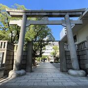 末社である博労稲荷神社が本社より有名でした