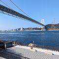関門橋と関門海峡の強い潮流が迫力満点