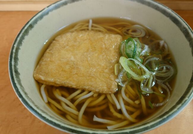 米沢駅の立ち食い蕎麦屋さん。