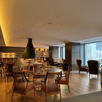 ホテルのロビーラウンジ