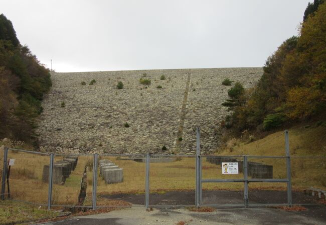 太田ダムは揚水発電の上部調整池、第一から第五まで5つのダムでダム湖を形成しています