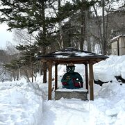 定山渓温泉のシンボル、「かっぱ大王」の像が鎮座