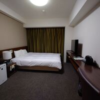 広々としたダブルルーム