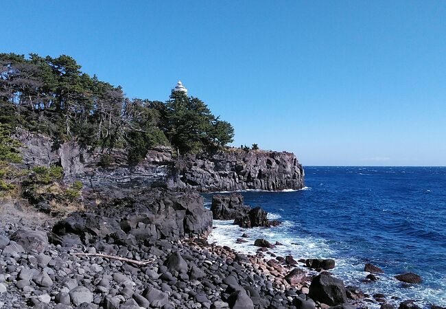 美しい風光明媚な城ヶ崎海岸