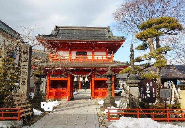 奈良時代創建と伝わる歴史ある寺院