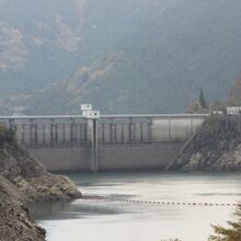 長谷（ハセ）ダムは関西電力の揚水発電の下部調整池