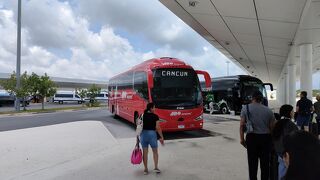 カンクン国際空港 (CUN)