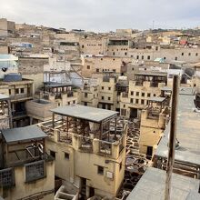 小さな工場が並んでいる