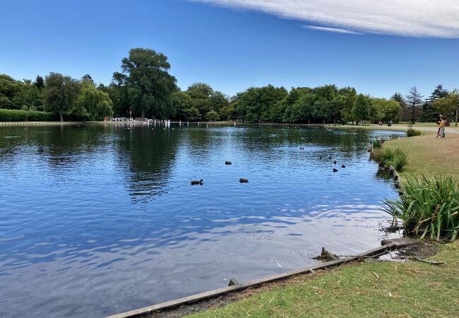 「ガーデンシティ」を象徴するとてつもなく広く大きな公園