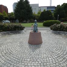 赤い靴はいてた女の子像 (山下公園)