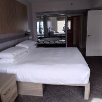 ベッドルームも広い