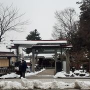 水野忠元、水野忠邦を祀る神社です。