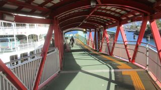 日中は１５分から２０分間隔で運航