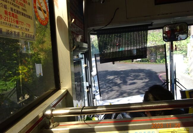 西門町から九分、九分から金瓜石、そして金瓜石から台北市内へ路線バスで移動しました。