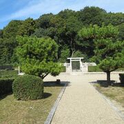 平城京跡歴史公園の北側にあります