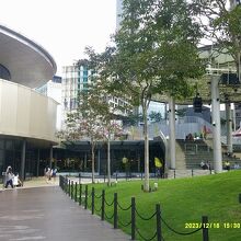 4Ｆの屋外遊歩道の様子