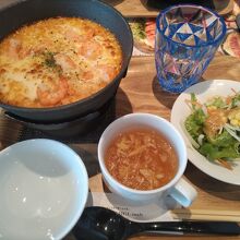 食事できるところは、たくさんあって迷います