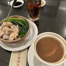 三盃雨件 スープ レストラン (パラゴン店)