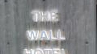 THE WALL HOTEL
