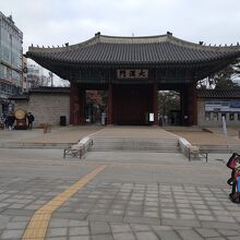 徳寿宮の入口の大漢門