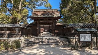 吉川家藩主を祀る神社です