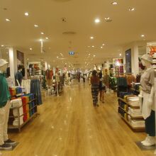 ユニクロ (セントラルワールド店)